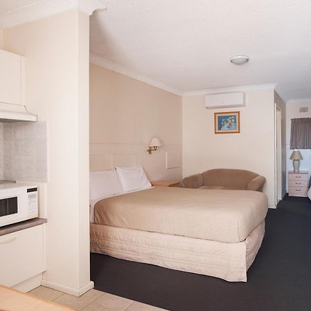 Holiday Lodge Motor Inn Нарума Екстер'єр фото