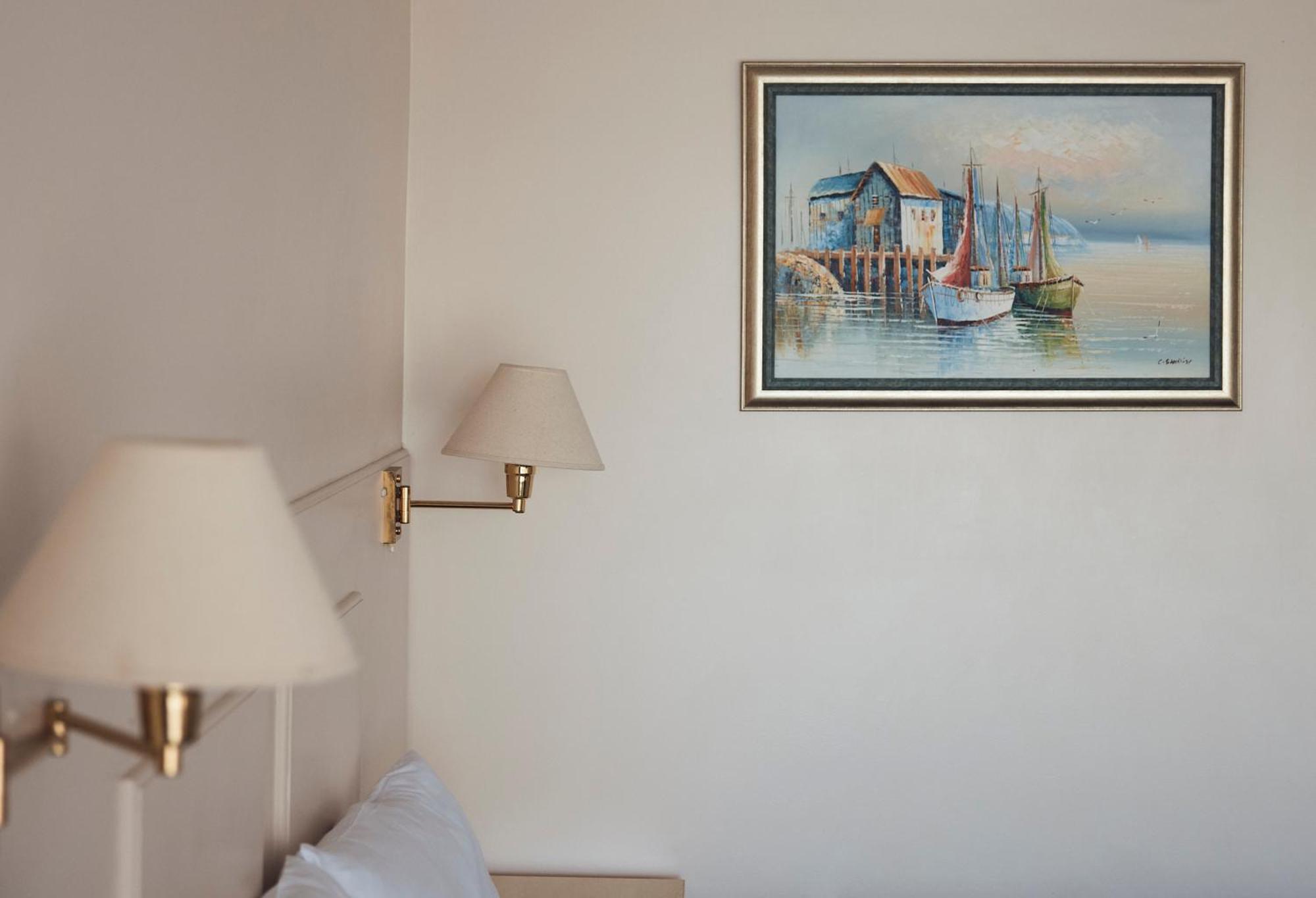 Holiday Lodge Motor Inn Нарума Екстер'єр фото