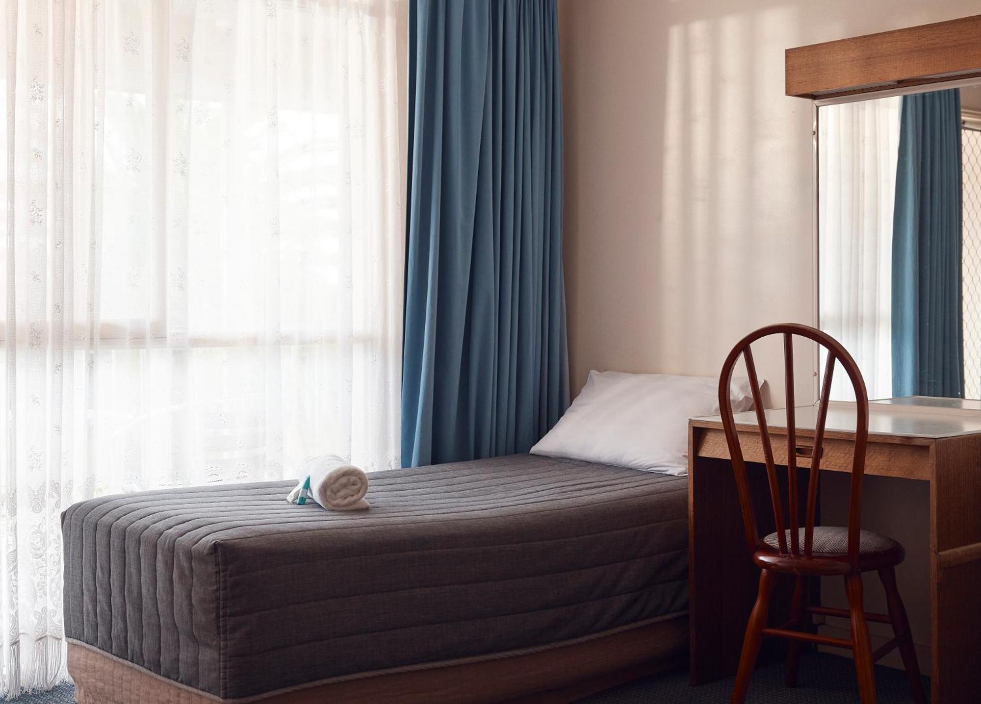 Holiday Lodge Motor Inn Нарума Екстер'єр фото
